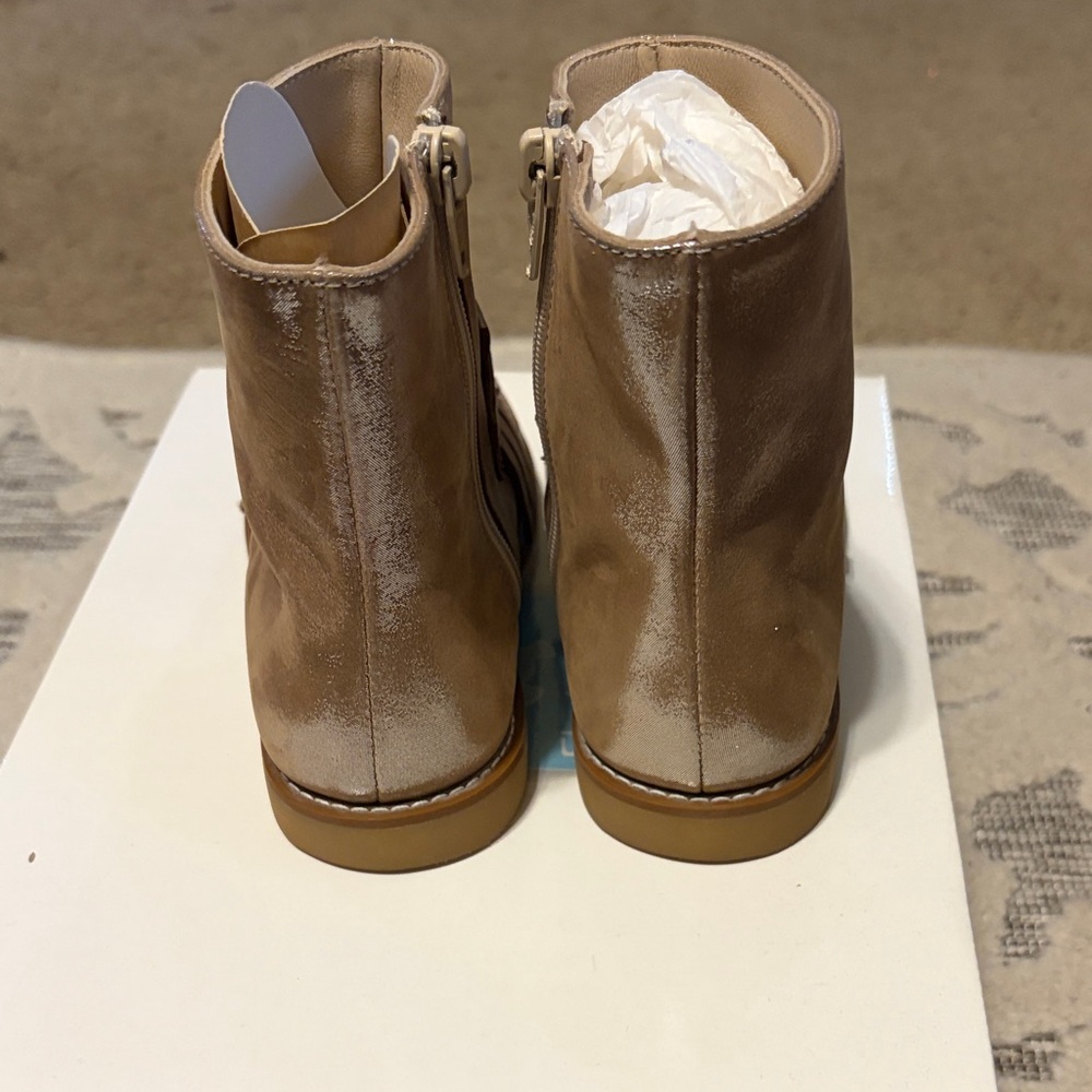 Elephantito Shimmering Tan Fringe Boots - Picture 3 of 6
